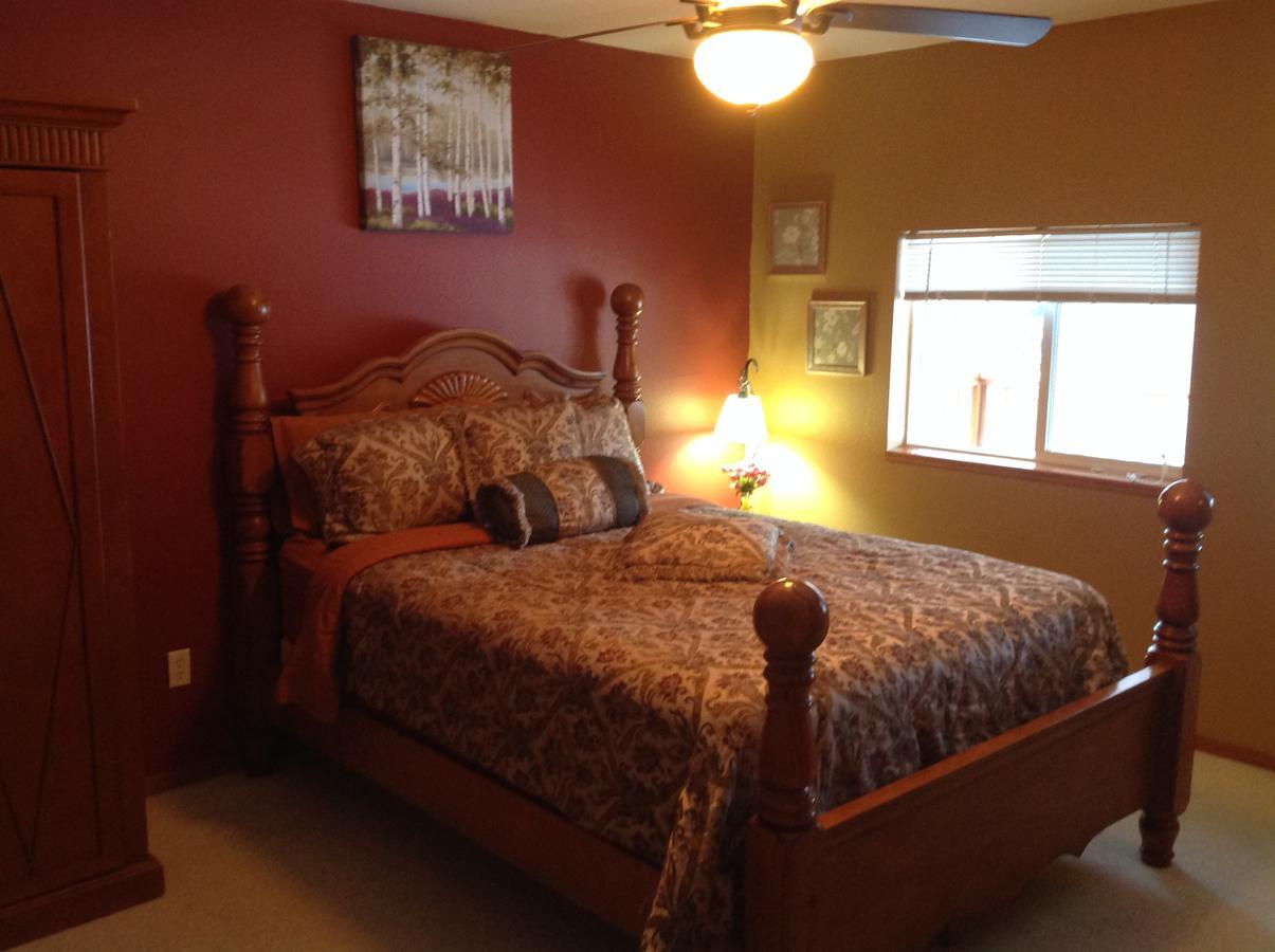 A Hyde Away Inn B&B ทอค ภายนอก รูปภาพ