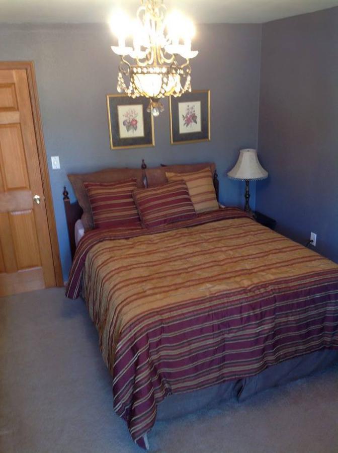 A Hyde Away Inn B&B ทอค ภายนอก รูปภาพ