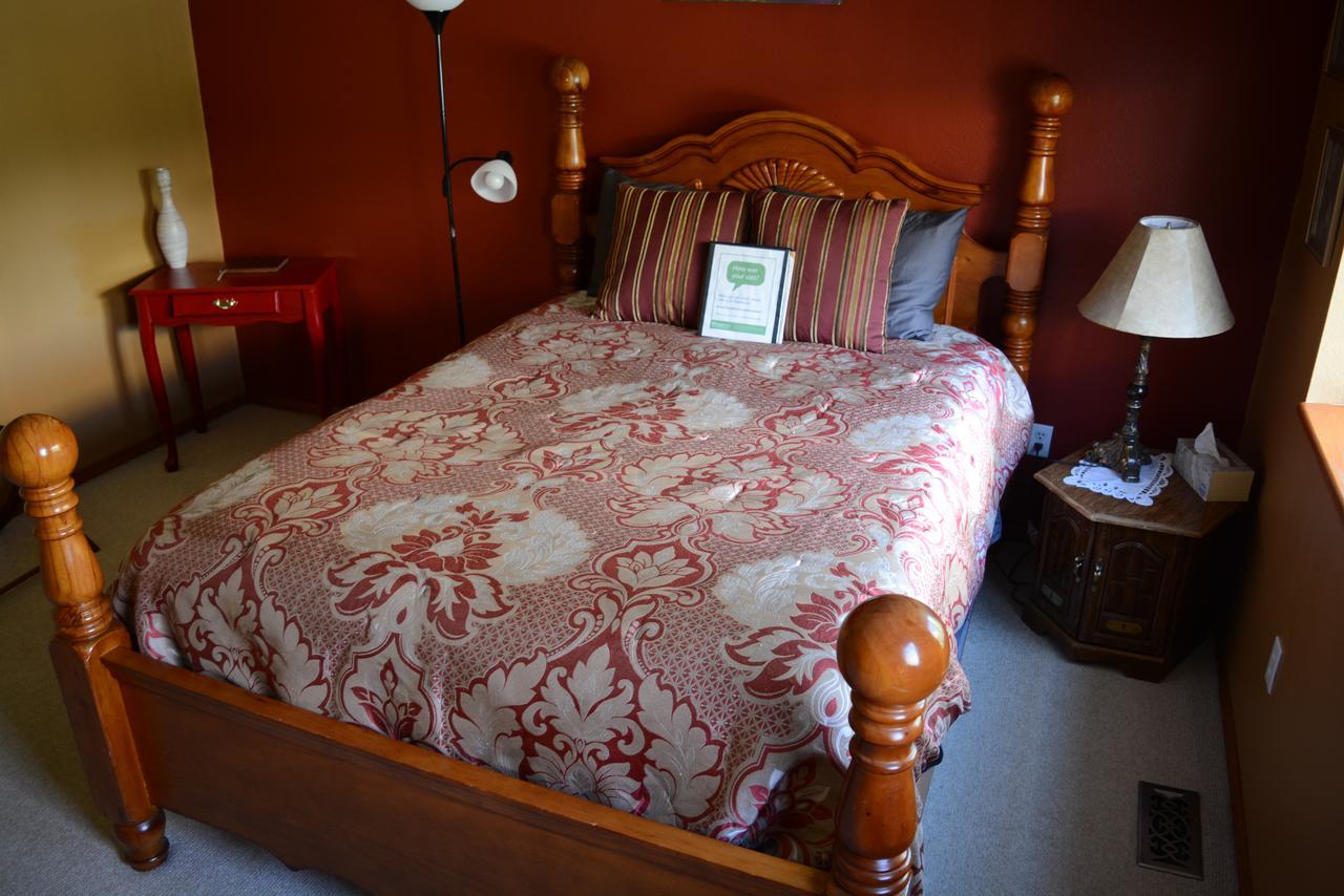 A Hyde Away Inn B&B ทอค ภายนอก รูปภาพ